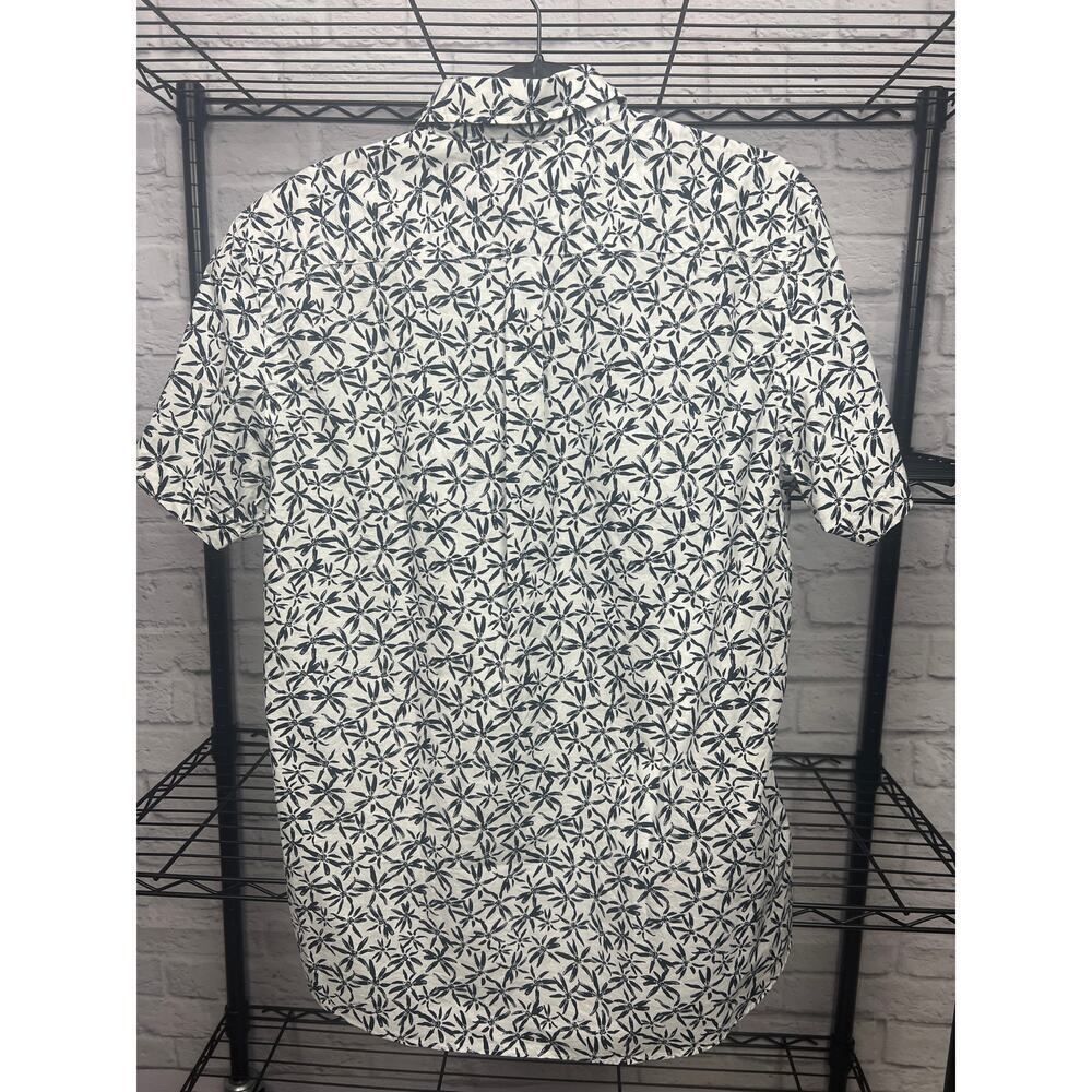Rodd & Gun Printed Button Down White with Navy Floral Sports Fit - Picture 6 of 6
